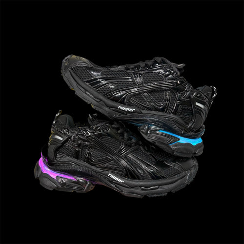 1-1 Black Led Runners